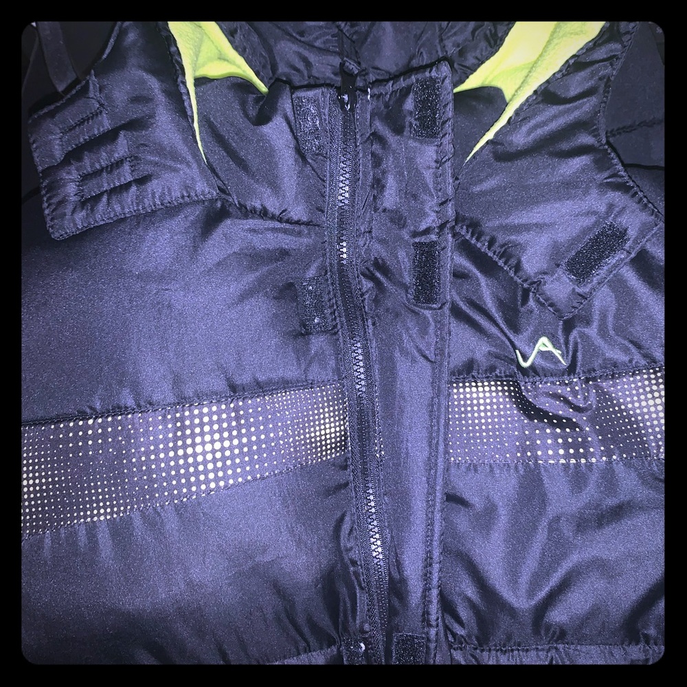 Boys Extra Large Black/Green Jacket